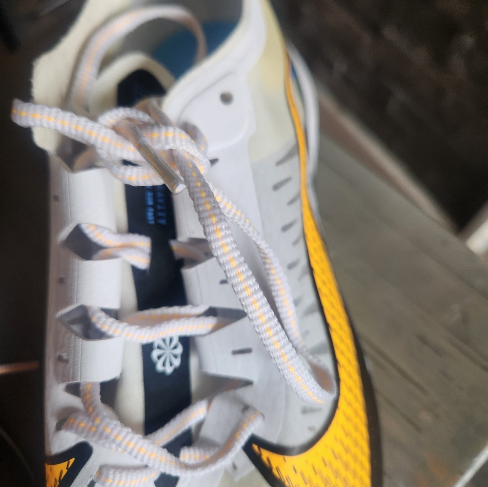 NWOT Nike Zoom Gravity Men's Running Shoes - White and Black - Picture 6 of 16